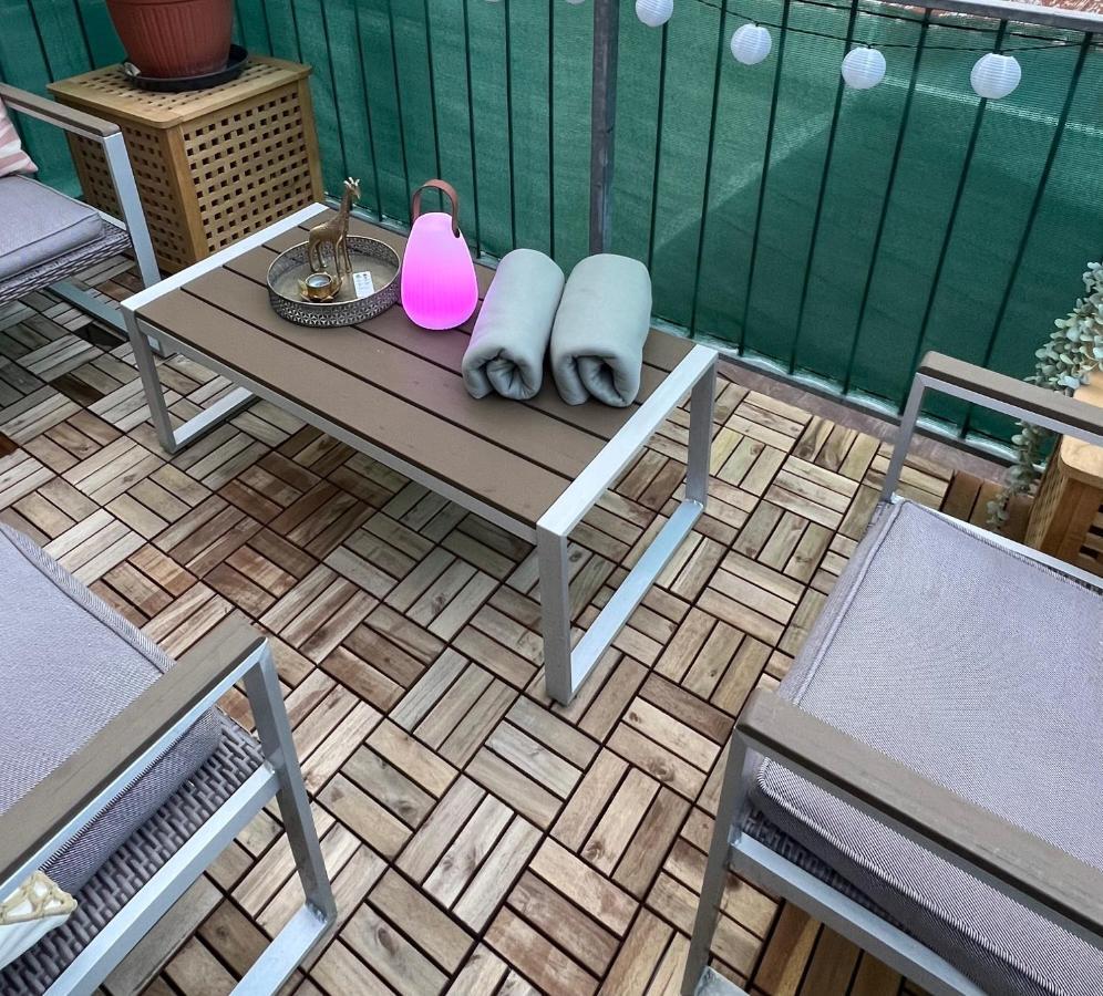 With Balcony Appartement *